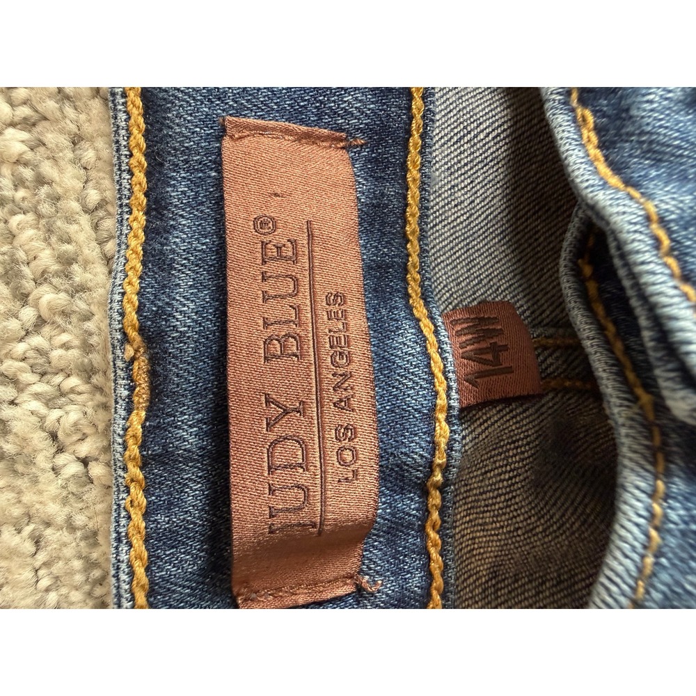 Judy Blue Skinny Fit Capri Jeans Medium Wash Side Slit 14W JB72113MD-CO-PL - Picture 3 of 8